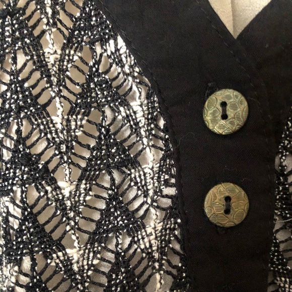 Lace tank top - Picture 3 of 3